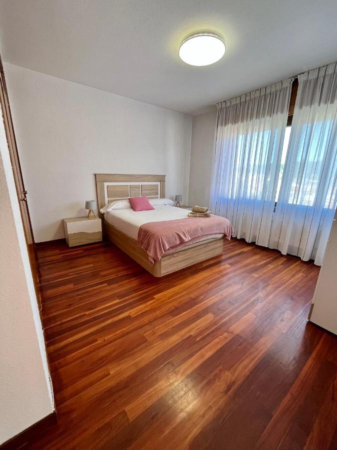 Atuaire Luminoso Duplex En Reyes Catolicos Parking Incluido Apartament