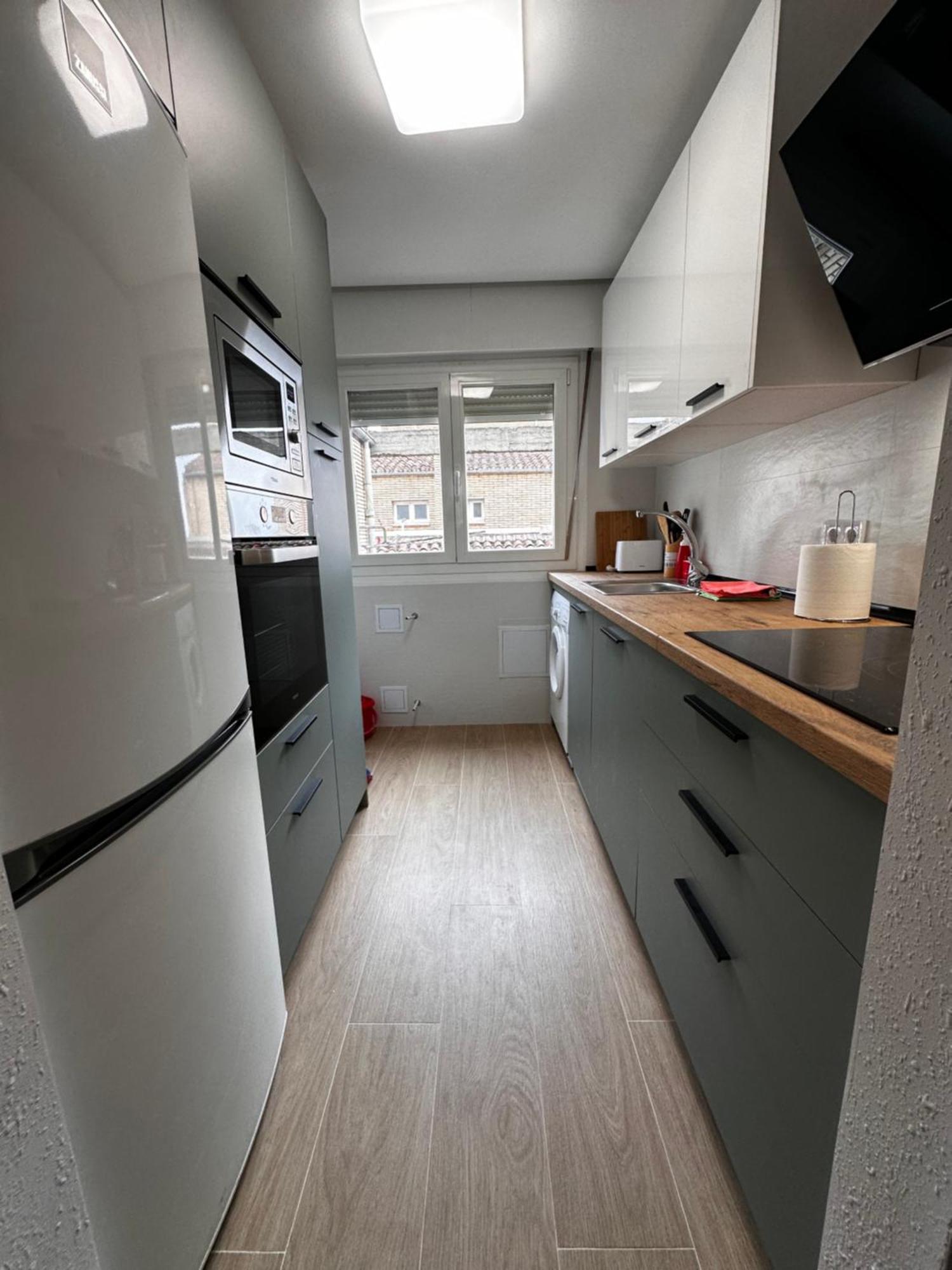 Apartament Atuaire Luminoso Duplex En Reyes Catolicos Parking Incluido